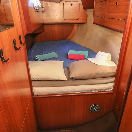 Sailboat Xperience Botel